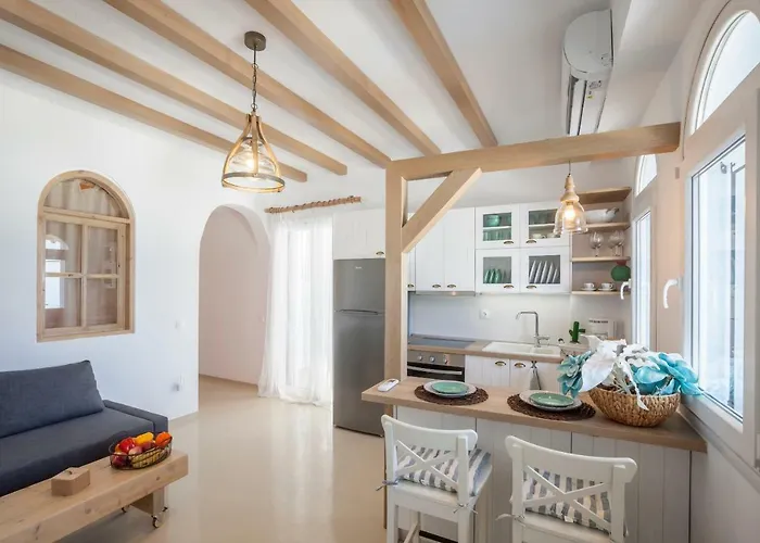 Nautilus Sea View 6 *