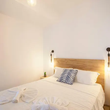 Nautilus Sea View 6 *