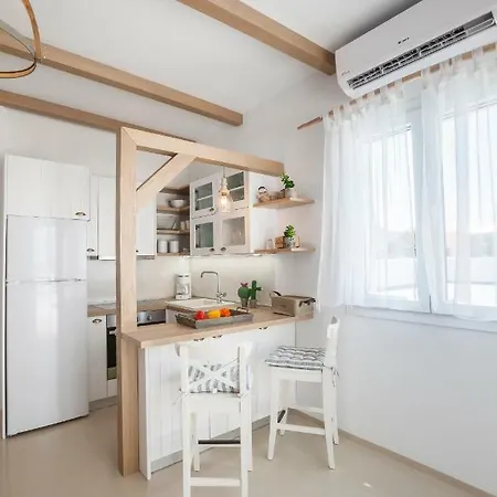 Nautilus Sea View 6 アパート *